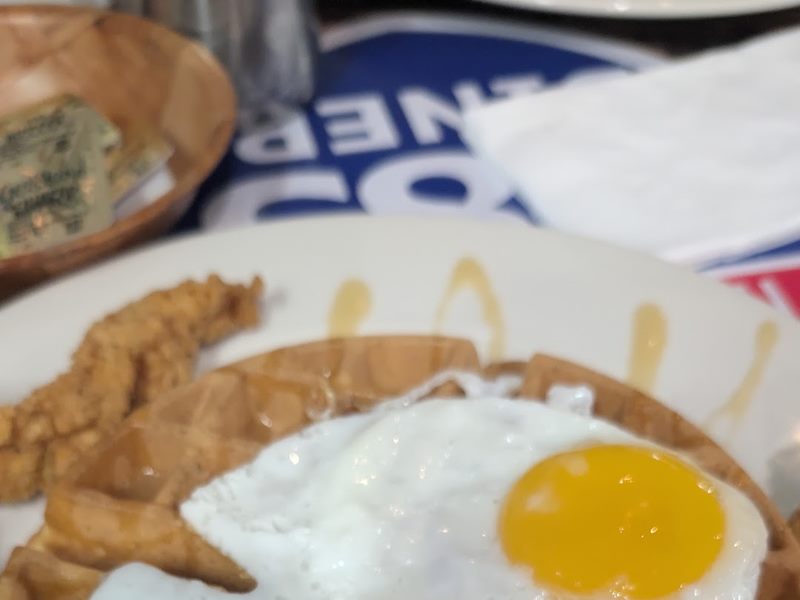 M85 Diner food